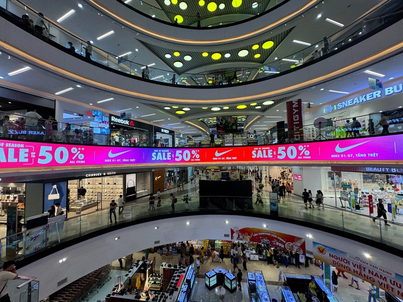 Màn hình LED cong