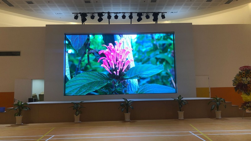 Màn hình LED giá