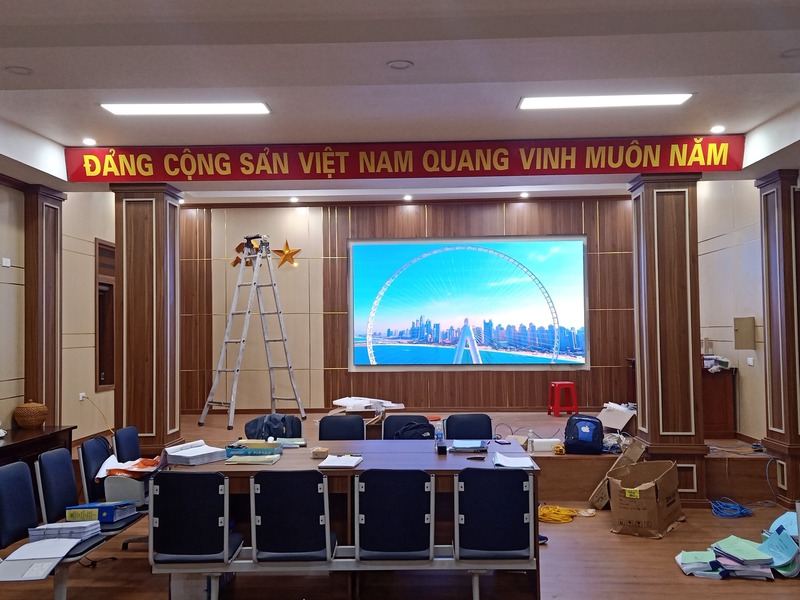 Màn hình LED phòng họp