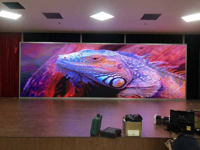 Màn hình LED trong nhà