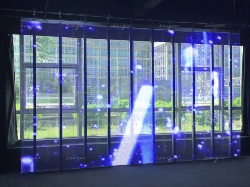 Màn hình LED trong suốt