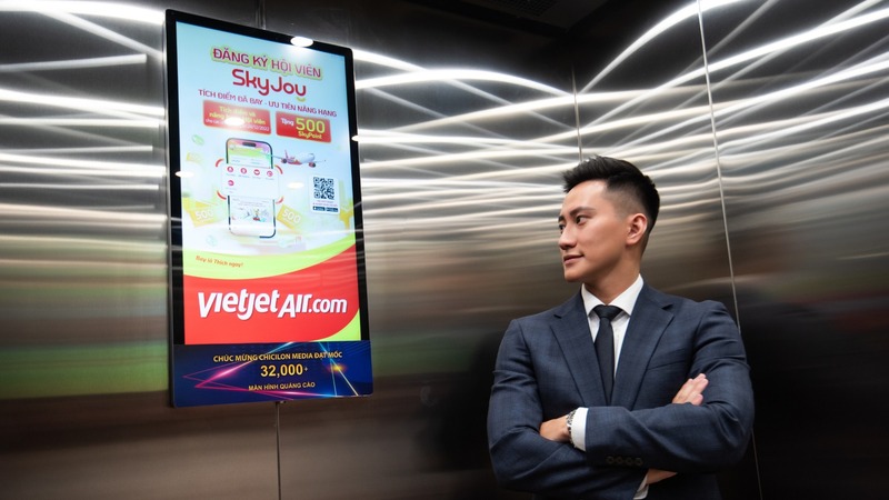 Màn hình quảng cáo LCD