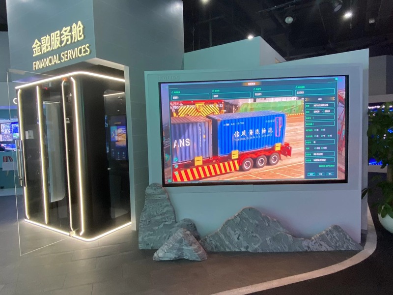 Màn hình quảng cáo LCD