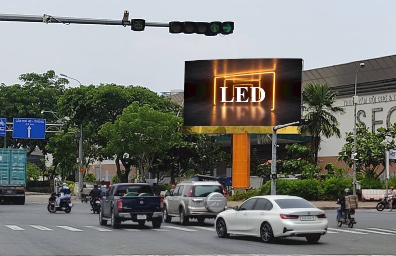 Màn hình LED 100 inch giá bao nhiêu