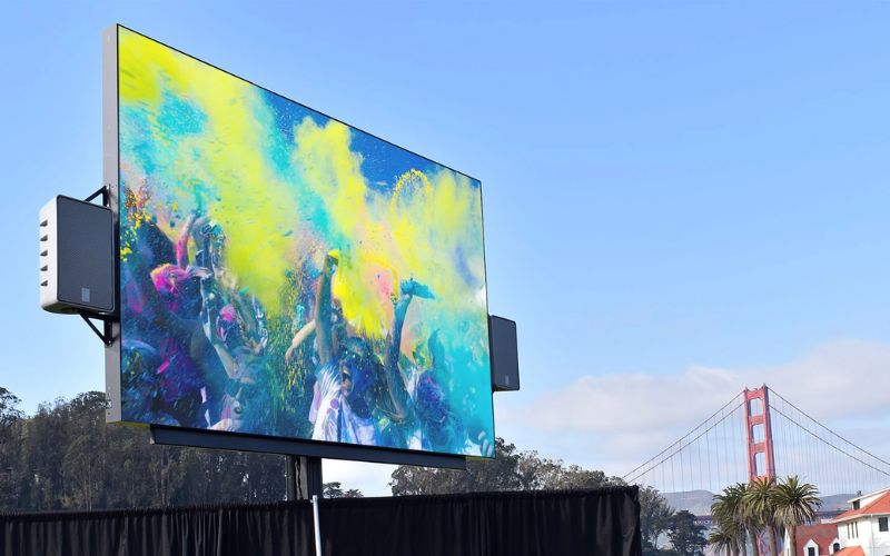 Màn hình LED trong quảng cáo ngoài trời tại Việt Nam